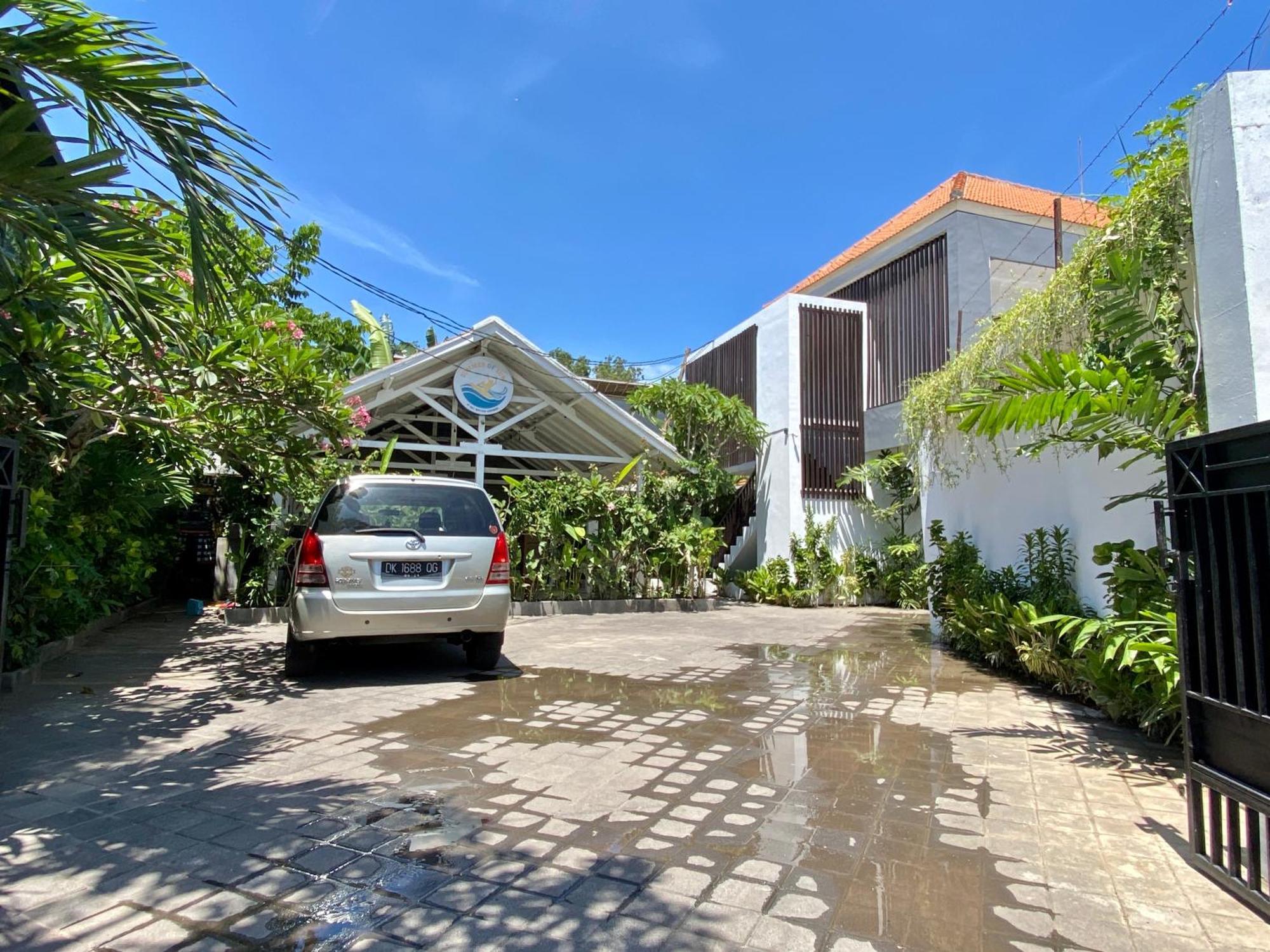 Summer Of Surf Hostel Uluwatu Ungasan  Exterior photo